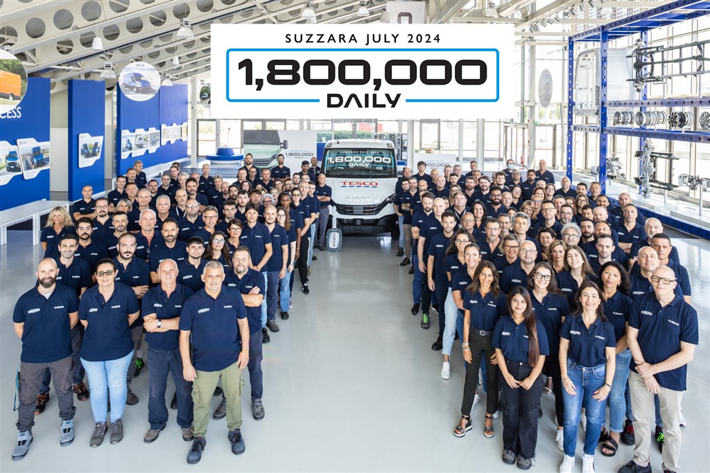 IVECO Suzzara Fabrikası’nda ürettiği 1 milyon 800 bininci Daily’nin gururunu yaşıyor