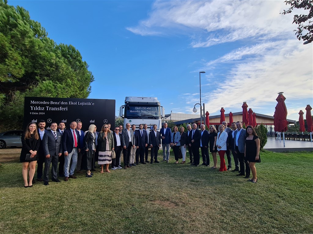 Mercedes-Benz Türk’ten Ekol Lojistik’e 150 Adetlik Dev Teslimat!