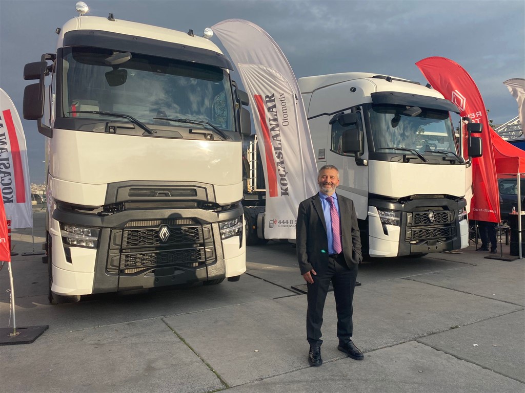 YENİLENEN RENAULT TRUCKS T-C-K-D SERİSİ LOGİTRANS FUARI’NDA GÖZ DOLDURDU