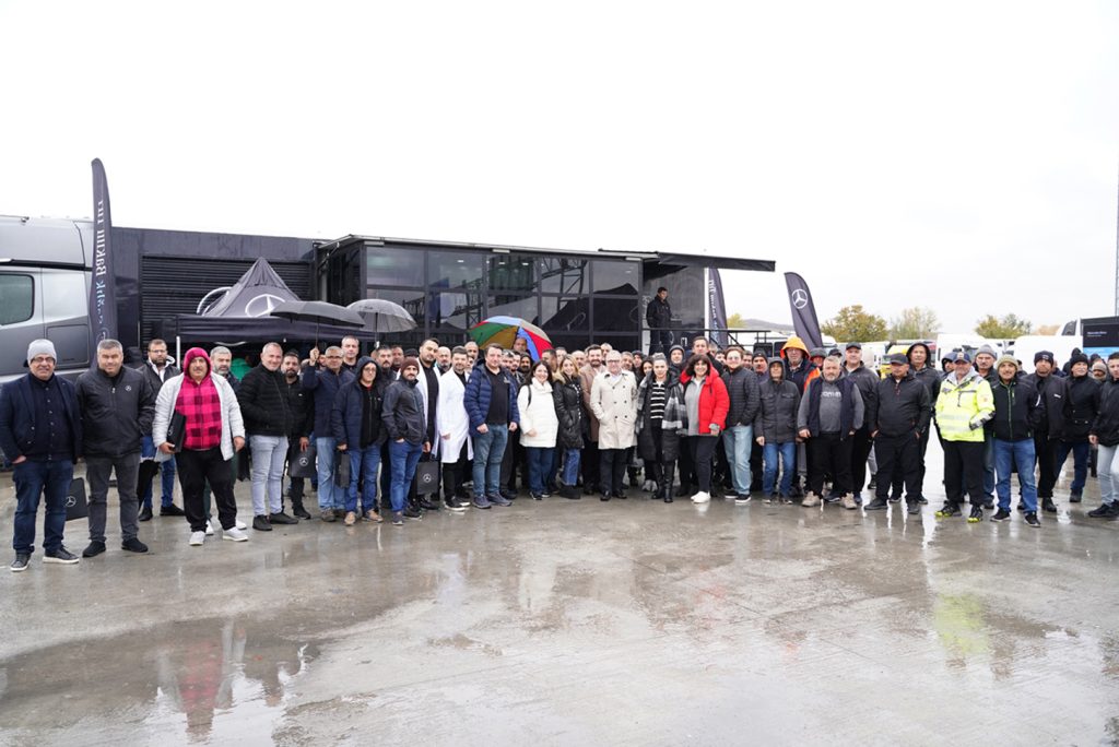 Mercedes-Benz Türk Sağlık Bakım Tırı Kapıkule Sınır Kapısı’na Ulaştı!