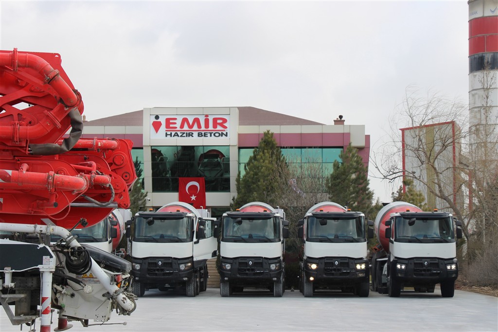 Emir Hazır Beton’un ağır yükleri, Renault Trucks K 440 kamyonlara emanet 